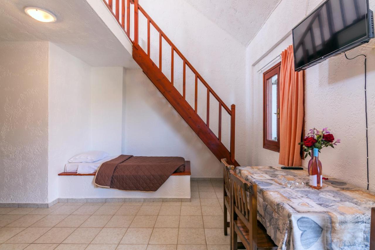 Anatoli Lygaria Apartments On The Beach Ligaria  Exterior photo